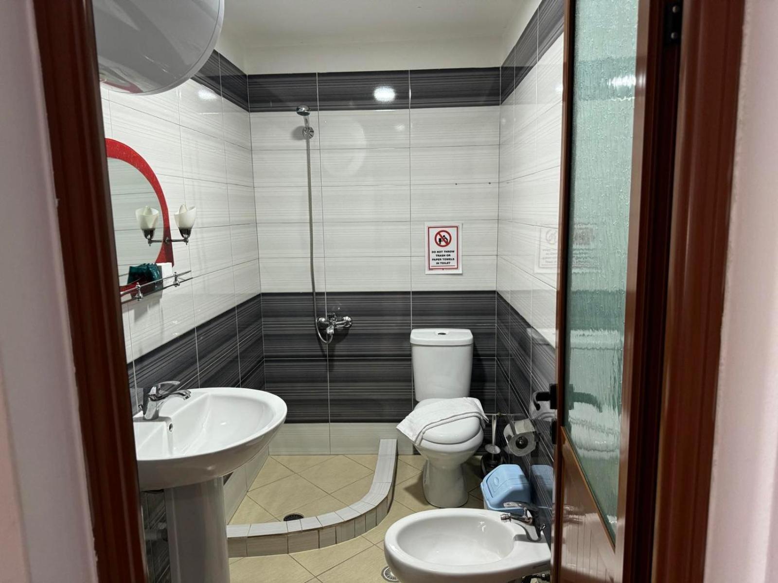 Vlora Villa Luaran gambar