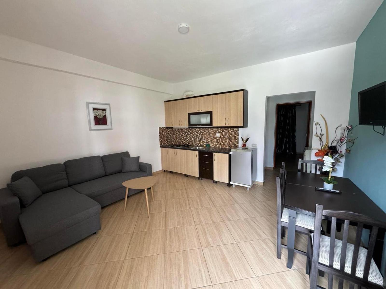 Vlora Villa Luaran gambar