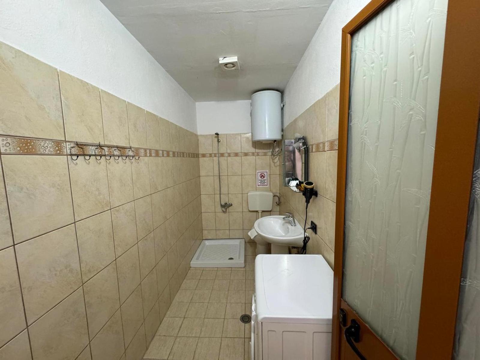 Vlora Villa Luaran gambar