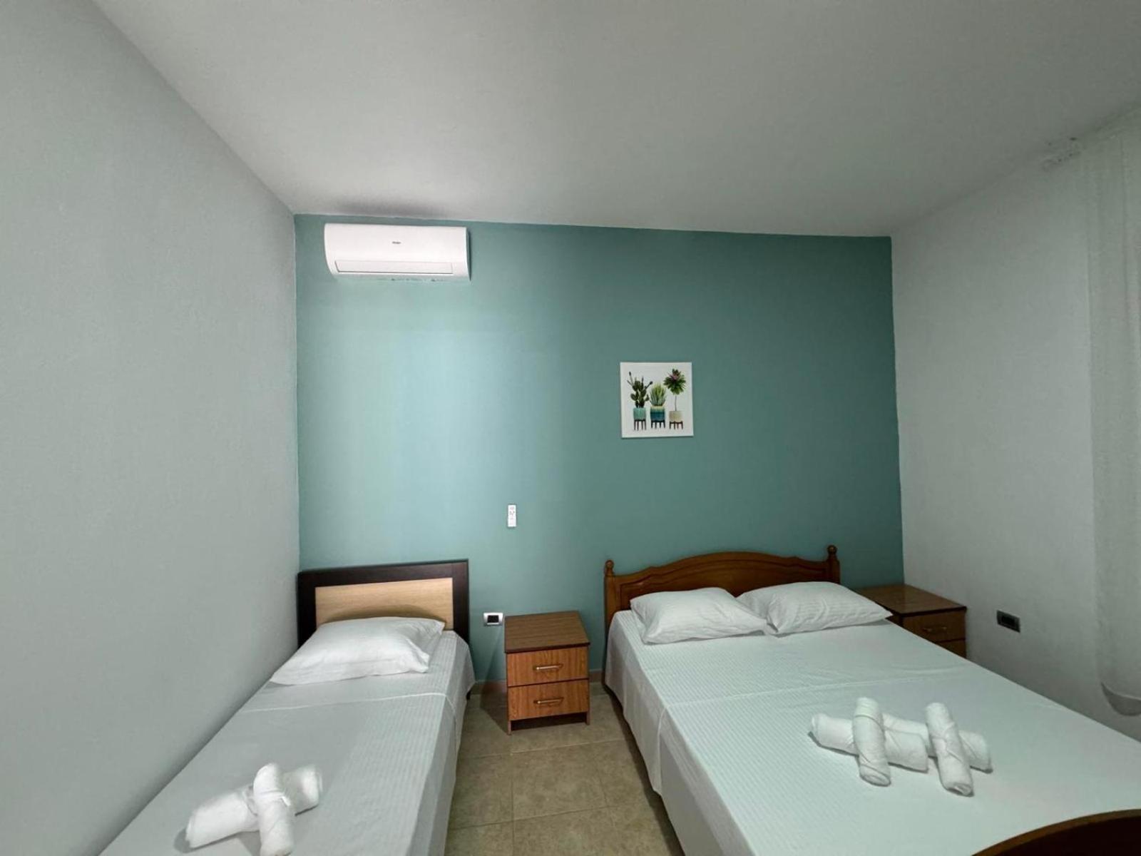 Vlora Villa Luaran gambar