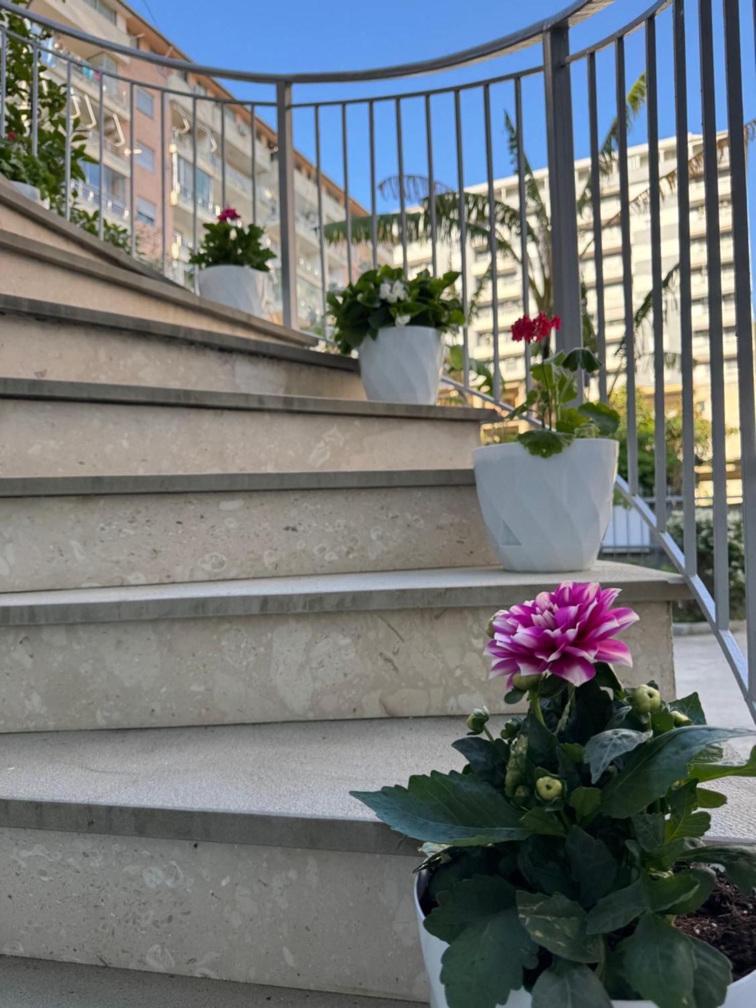 Vlora Villa Luaran gambar